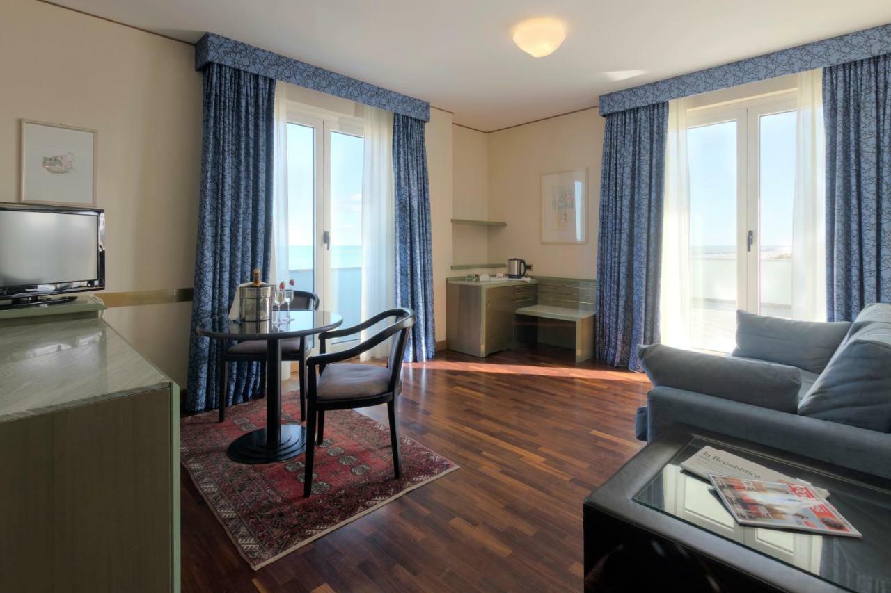 Hotel Royal Fermo Buitenkant foto
