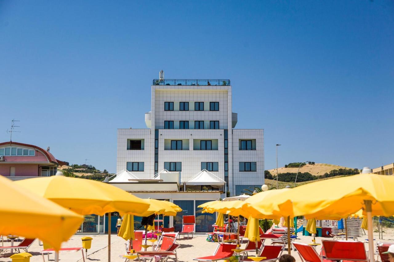 Hotel Royal Fermo Buitenkant foto